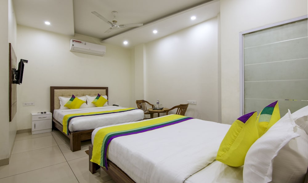 Deluxe Room - Photo 1