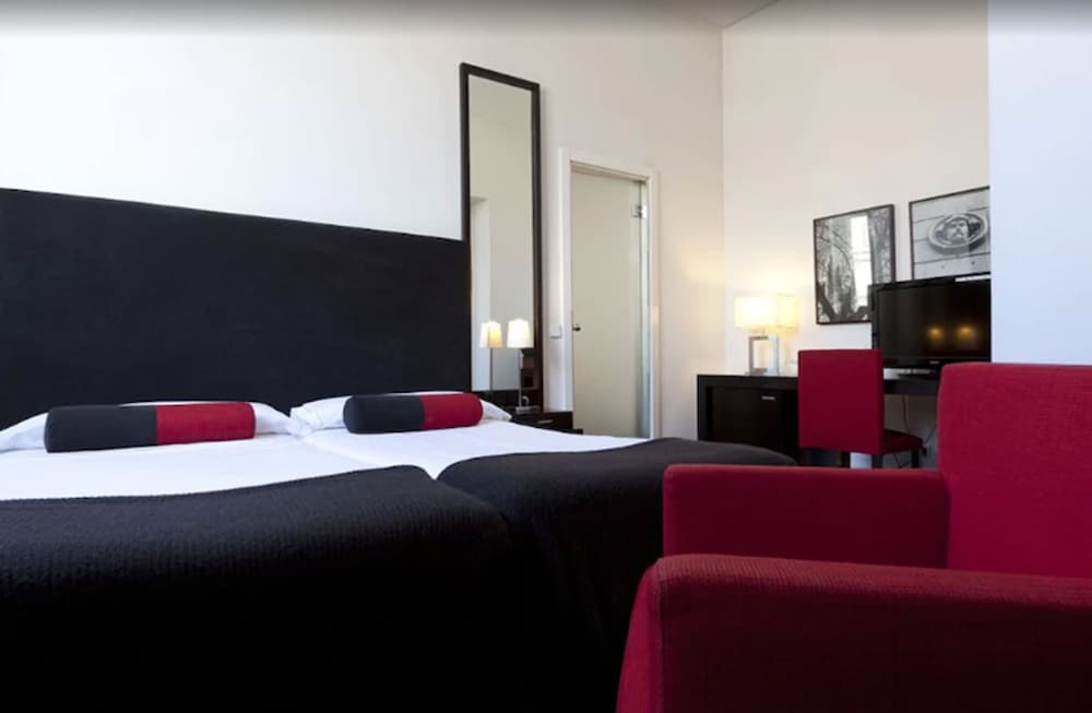 Standard Room - Photo 12