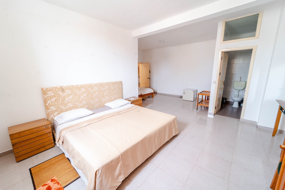 Double or Twin Room photo 2