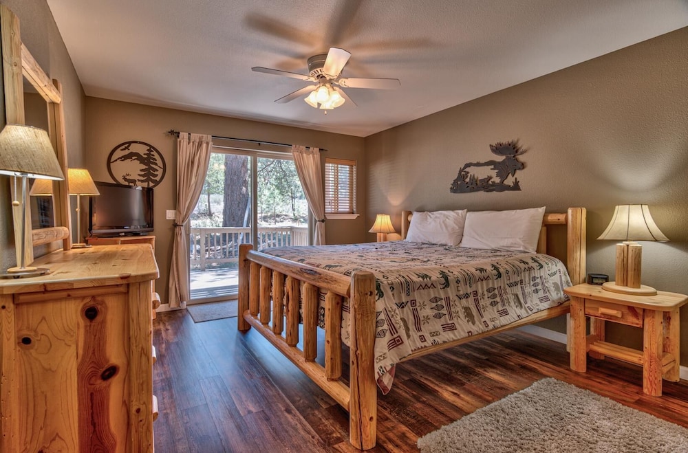 House, Multiple Beds (Whistler - Unit 7)