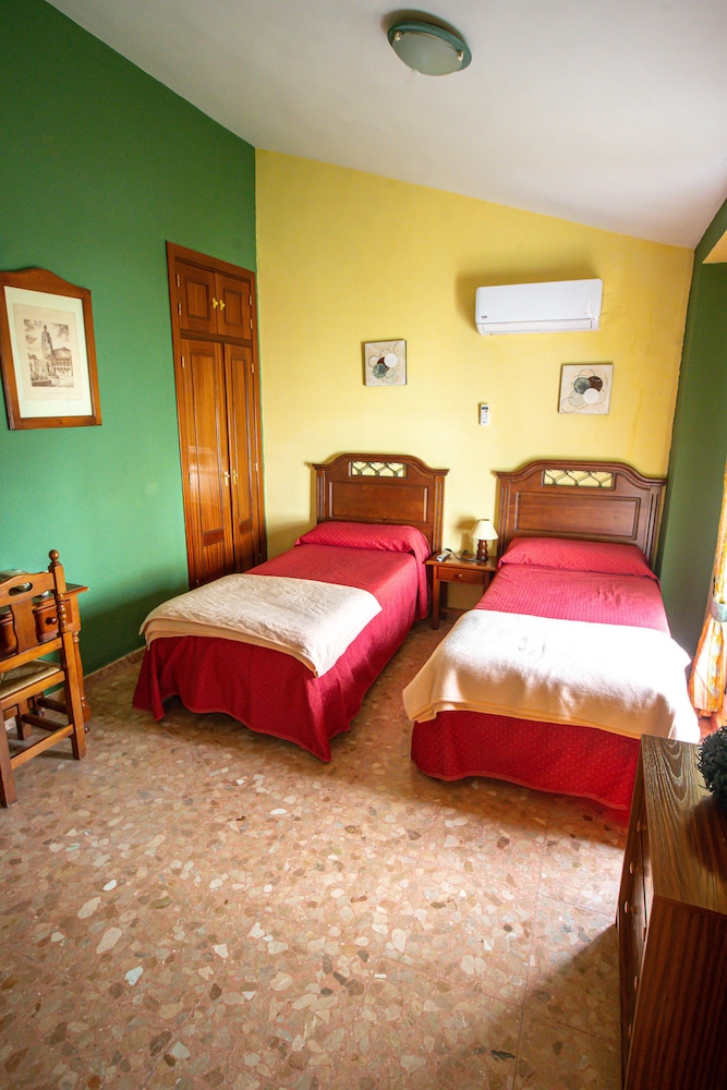 Double Room - Photo 8