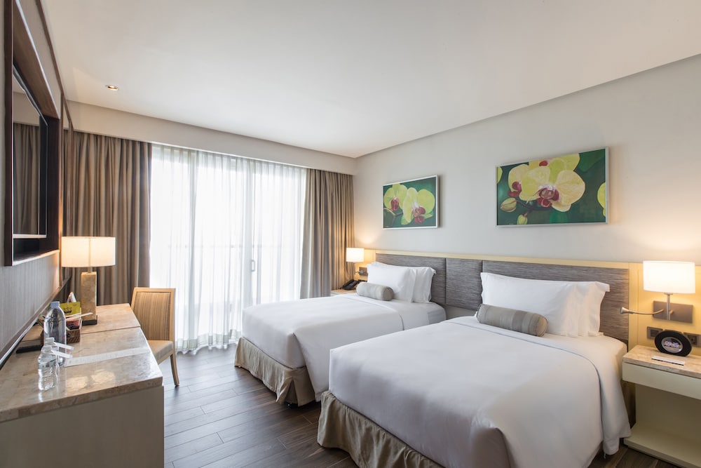 Deluxe Room, 2 Twin Beds - Photo 1