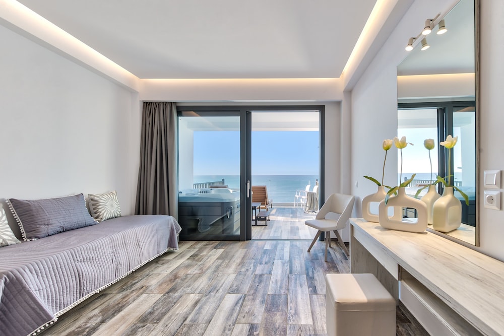 Suite, Sea View