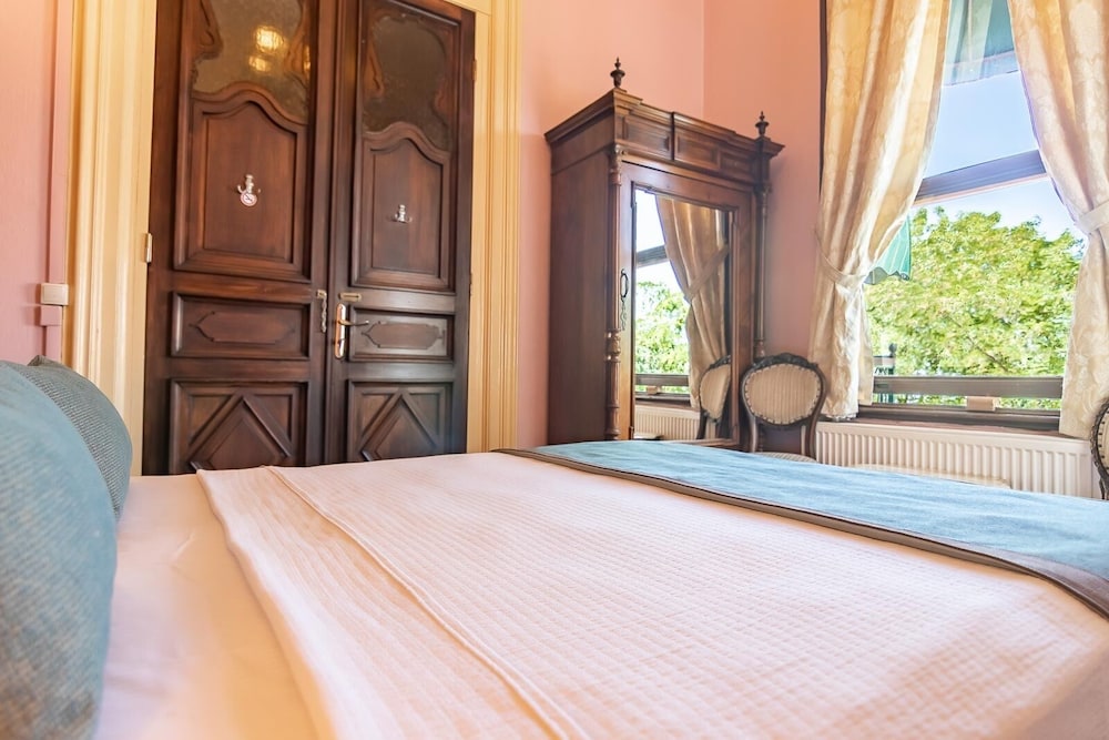 Comfort Double Room, 1 Bedroom, Partial Sea View photo 3