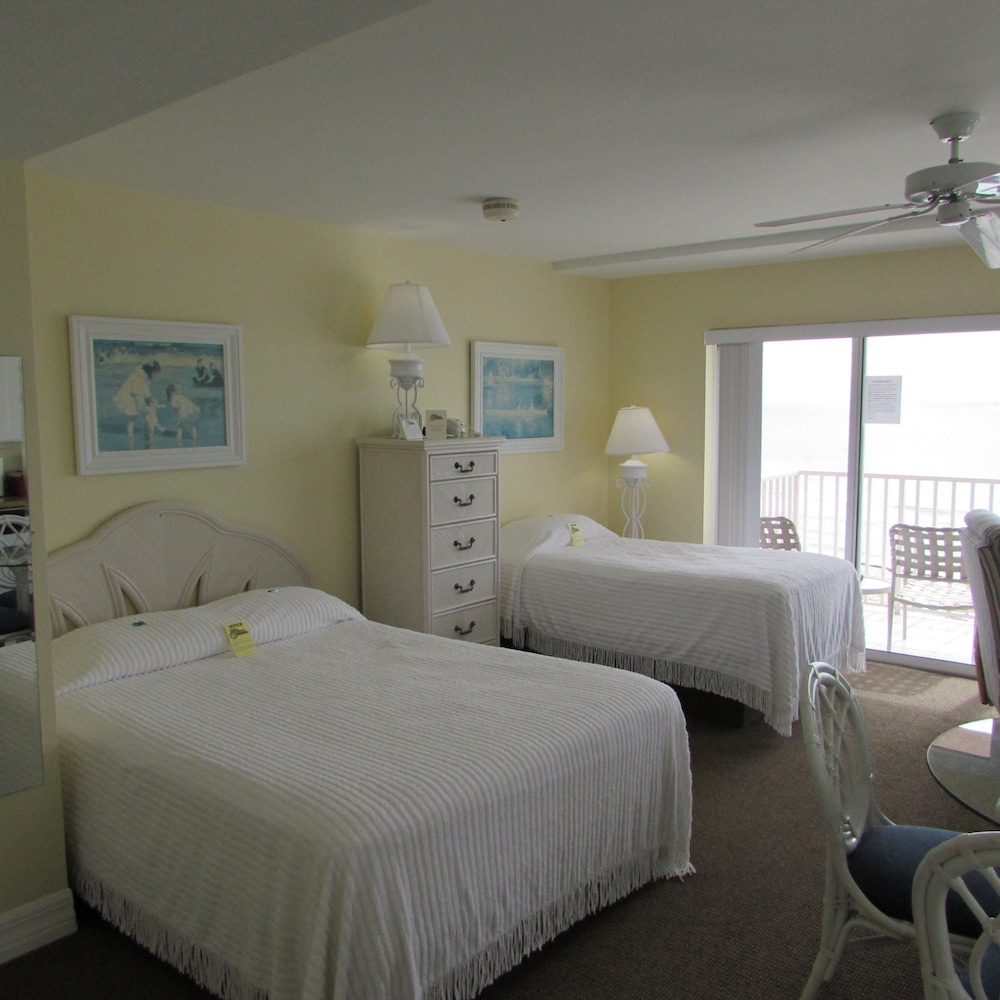 Studio, Multiple Beds, Ocean View