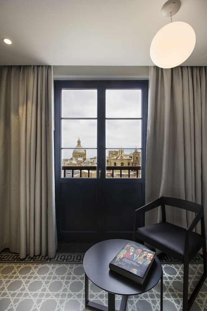 Junior Double or Twin Room, Balcony (Double or Twin)