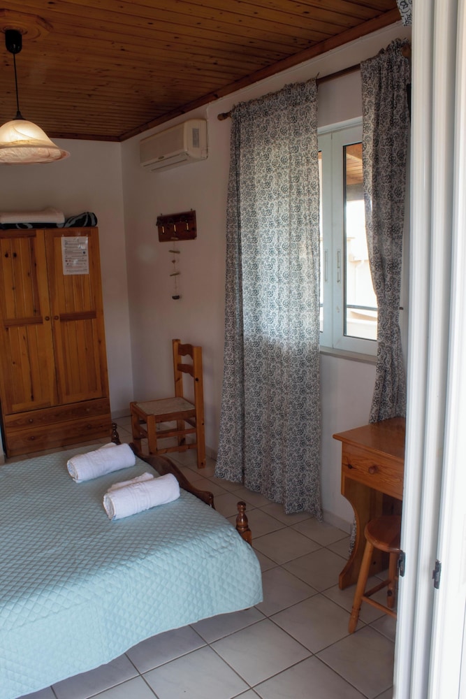 Basic Studio, Balcony, Partial Sea View