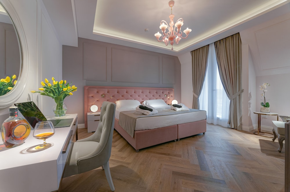 Premier Room