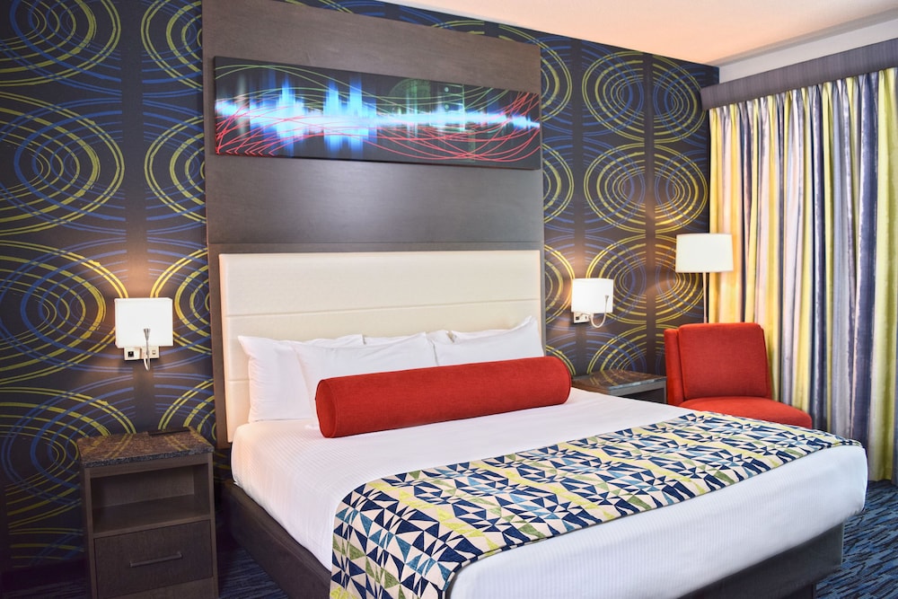 Room, 1 King Bed, Accessible (Hearing Impaired) photo 2