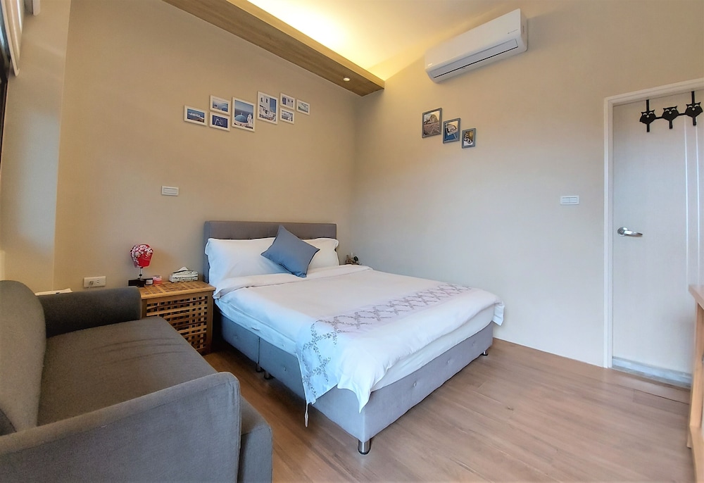 Basic Double Room photo 2