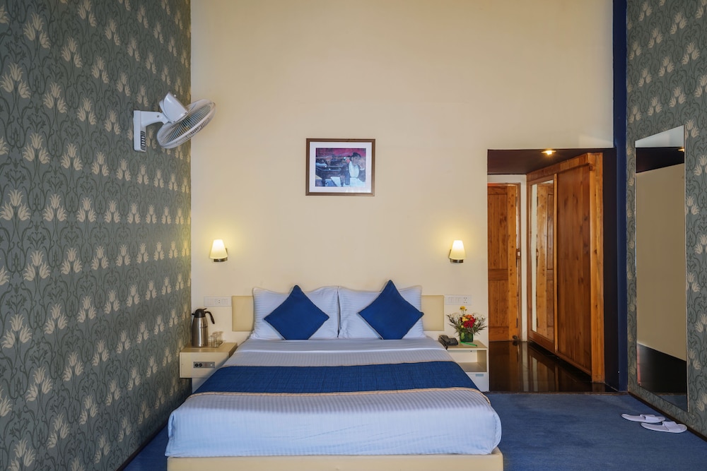 Deluxe Room, 1 Queen Bed - Photo 4