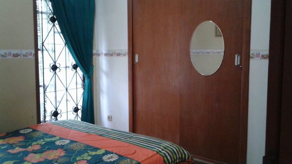 House, 4 Bedrooms photo 1