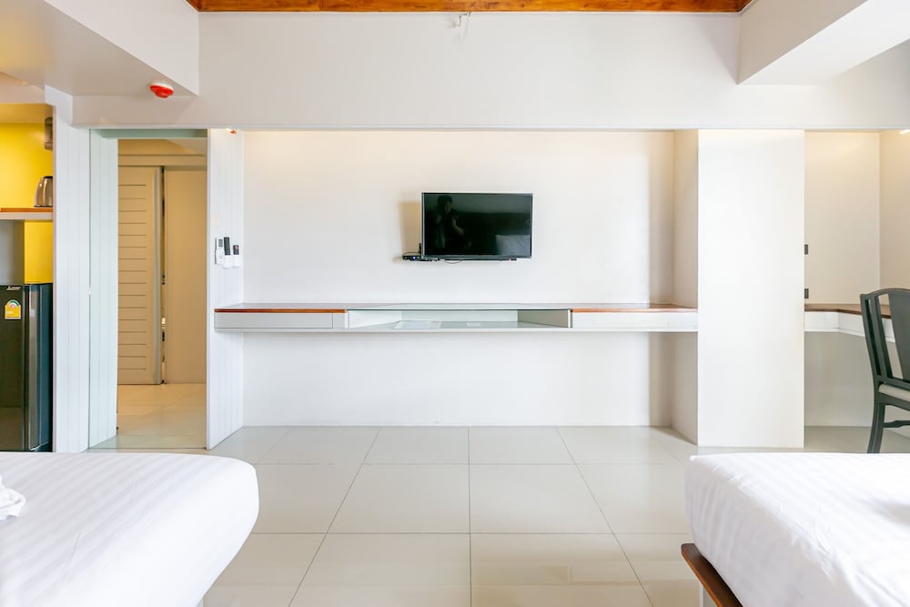 Deluxe Twin Room photo 2