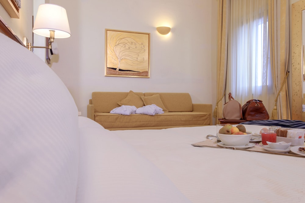 Superior Double Room - Photo 2