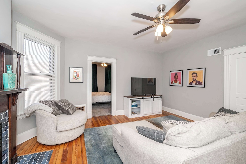 Condo, 1 King Bed, Kitchen, Garden View