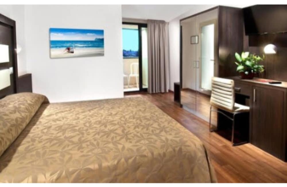 Superior Double or Twin Room photo 2