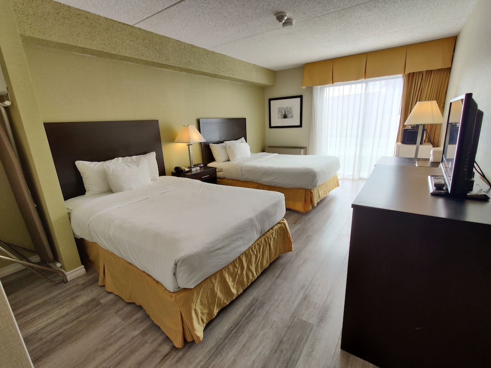 Second Floor, 2 Queen Beds, Non Smoking (Not Pet Friendly) photo 3