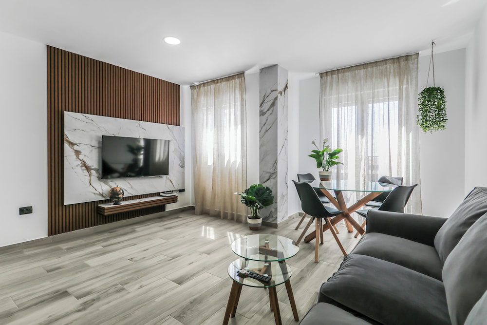 Apartment, 2 Bedrooms, City View