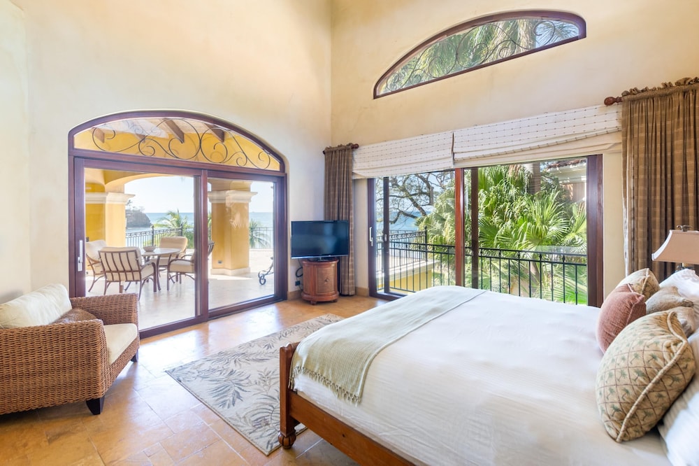 House, 4 Bedrooms, Accessible, Beach View