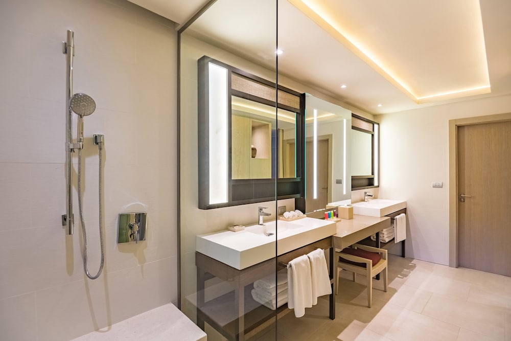 Club Ocean View Junior Suite King