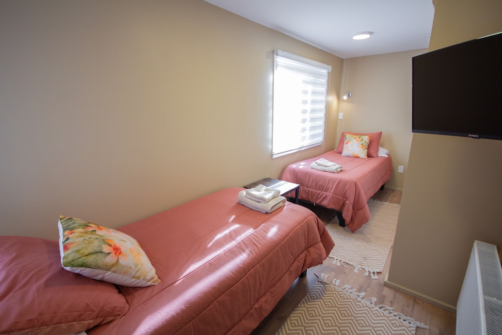 Classic Twin Room, 2 Twin Beds, Private Bathroom, Courtyard View photo 1