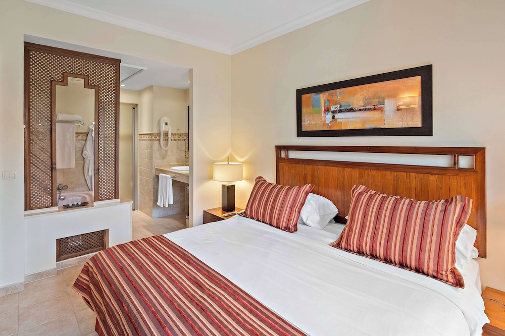 Suite, 1 Bedroom, Hot Tub (Full Kitchen)