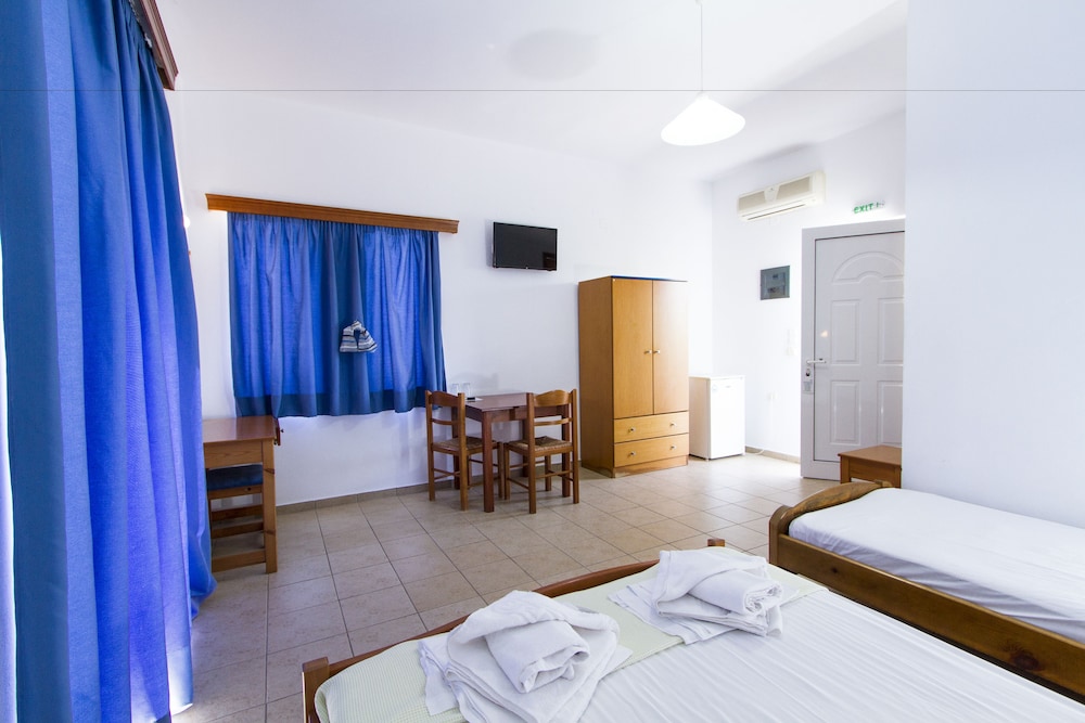 Double or Twin Room Sea View