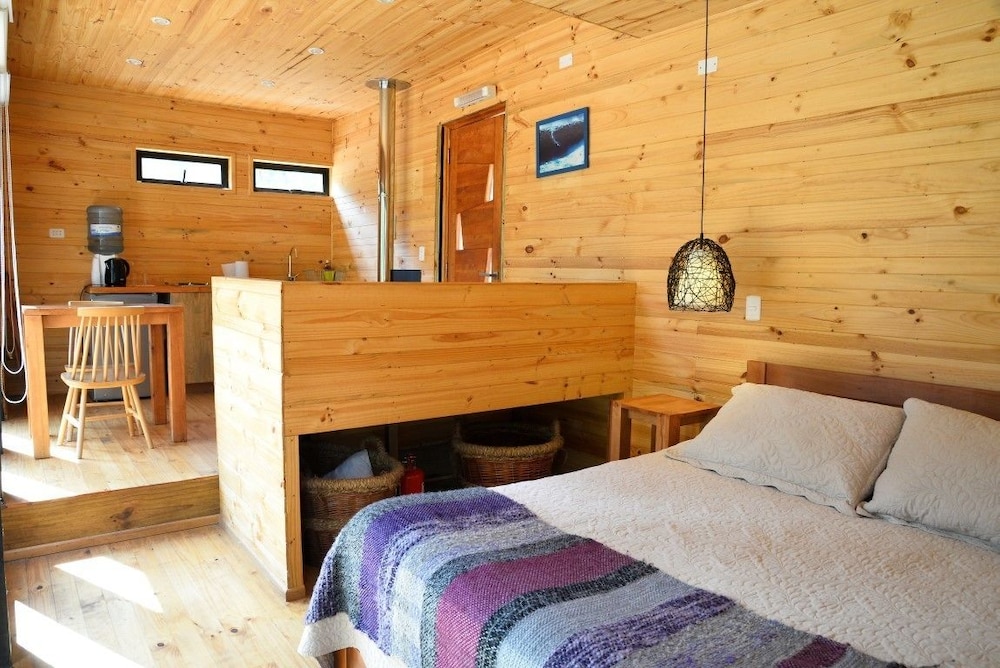 Bungalow, 1 Queen Bed with Sofa bed, Hot Tub photo 1