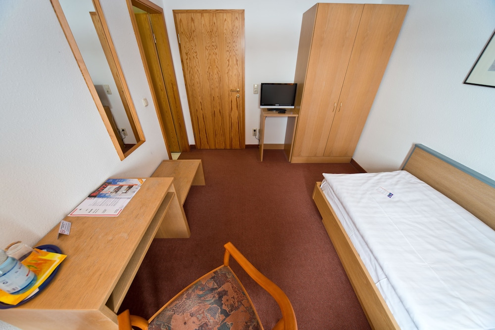 Single Room photo 2