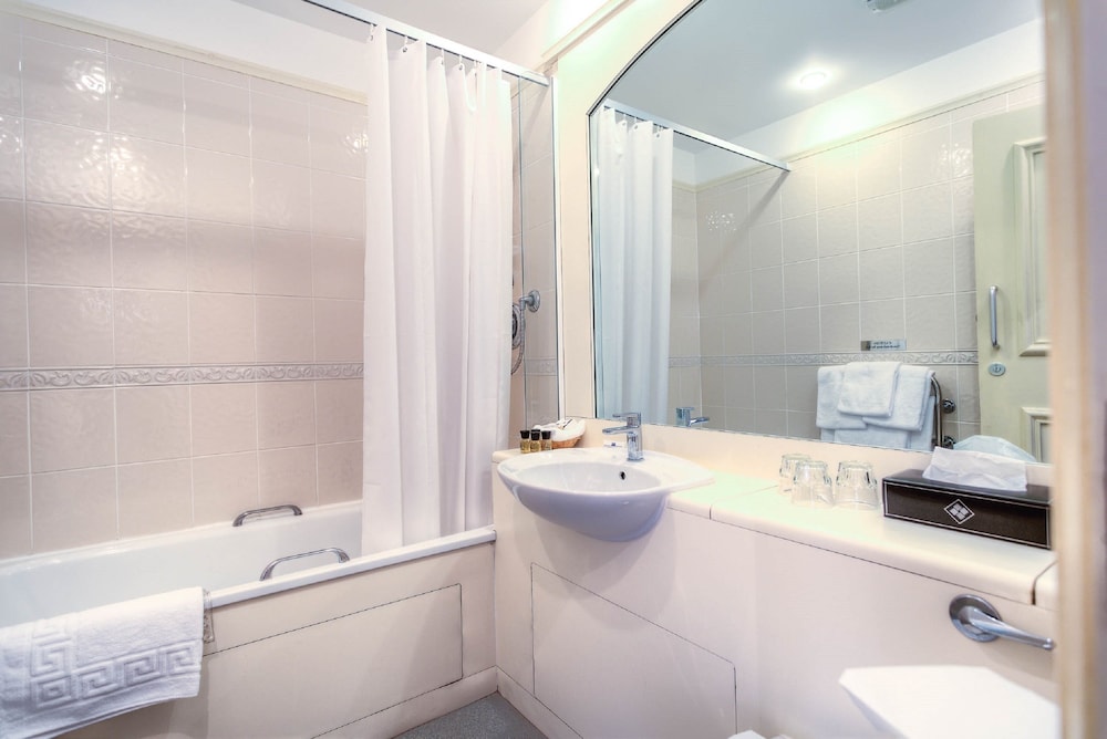 Twin or Family Room with Seaview - Photo 5
