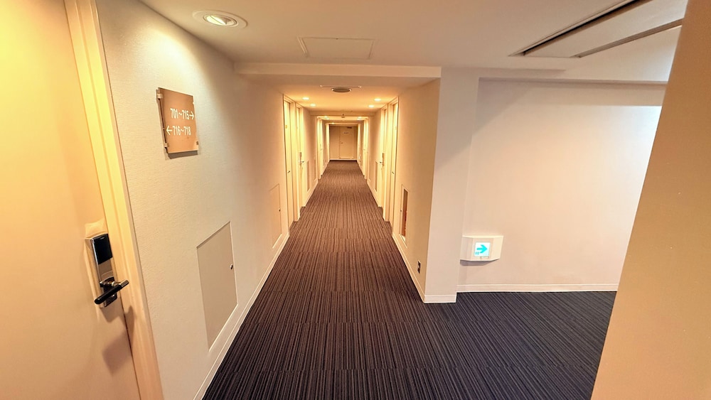 Economy Double Room, 1 Large Twin Bed, Non Smoking, Private Bathroom photo 2