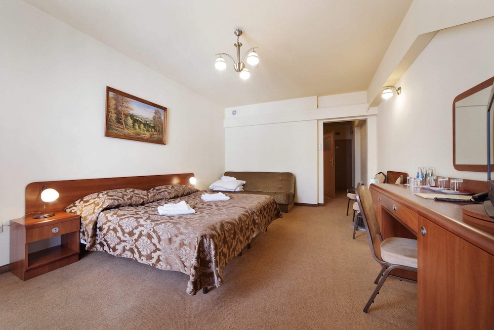 Classic Triple Room photo 2