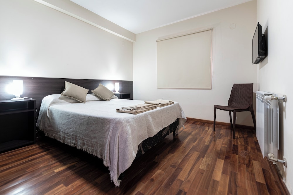 Standard Double or Twin Room, Hill View photo 1