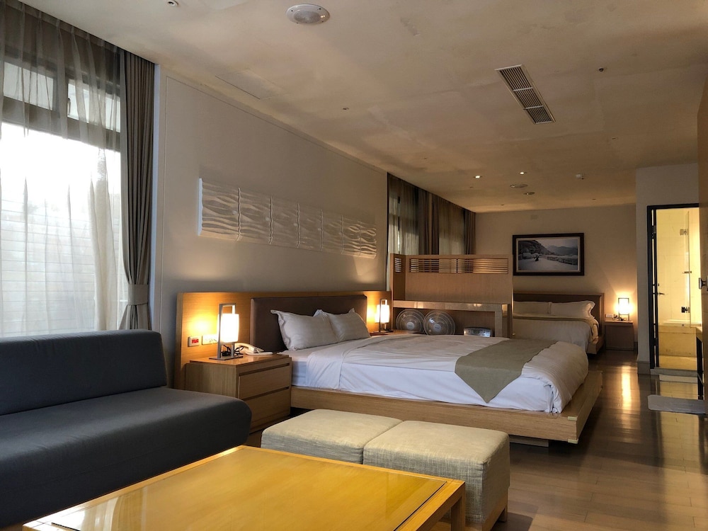 Family Quadruple Room (611)