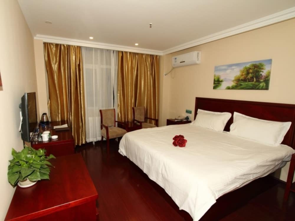 Superior Room, 1 King Bed