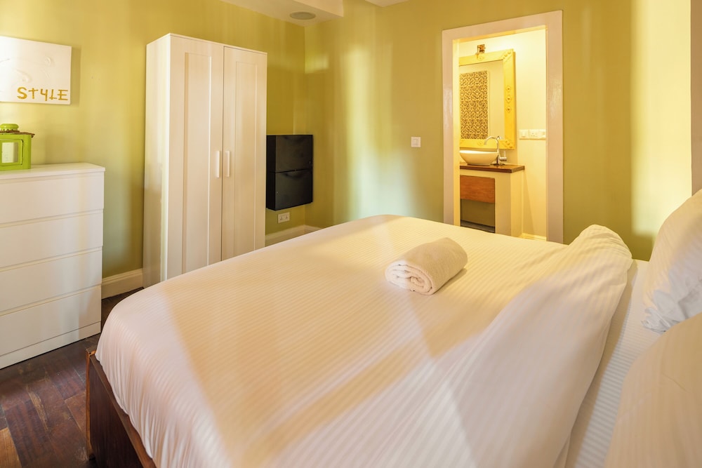 Business Room, 1 Queen Bed photo 1