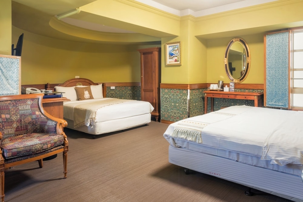Standard Triple Room, Multiple Beds, Non Smoking photo 2