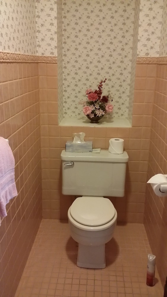 Deluxe Room, 1 Queen Bed, Fireplace (Fireside Room) photo 2