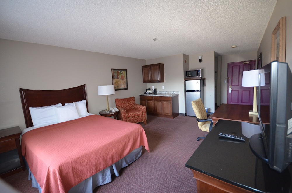 Standard Suite, 1 Queen Bed, Kitchen - Photo 1