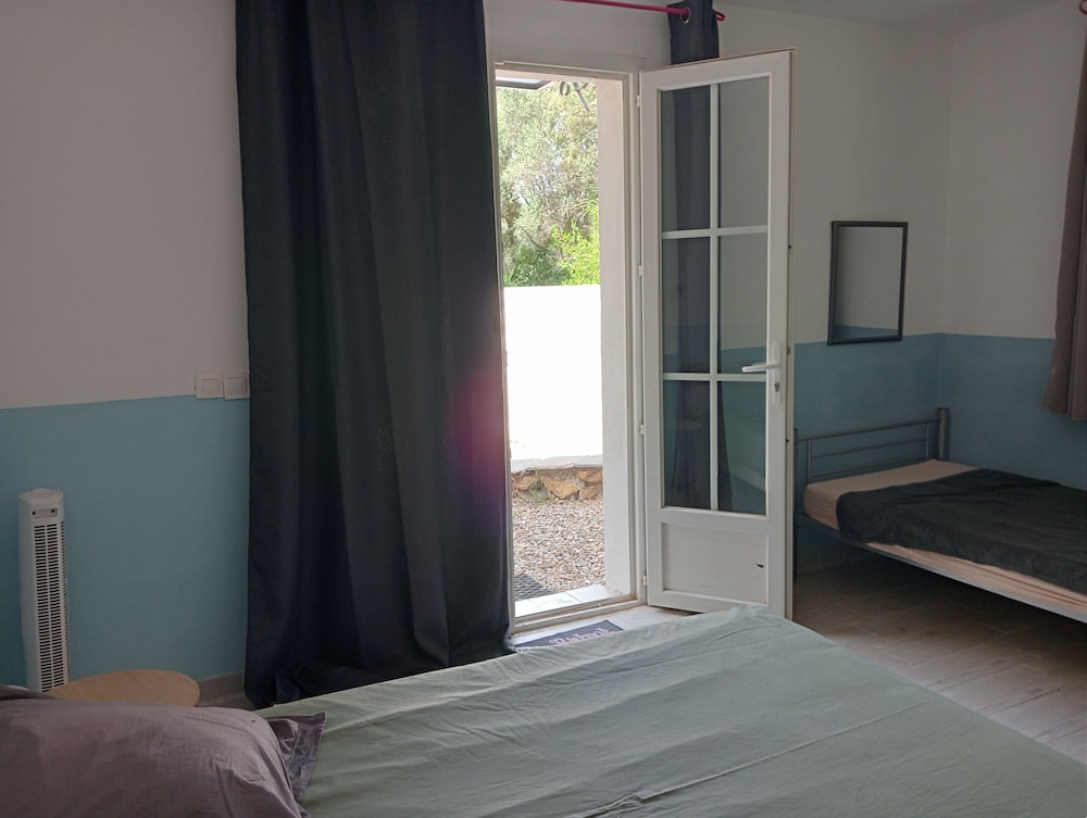 Double Room - Photo 7