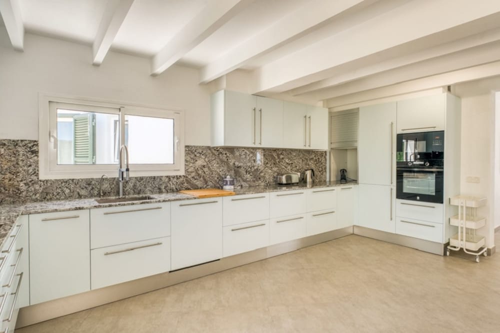 Villa photo 3