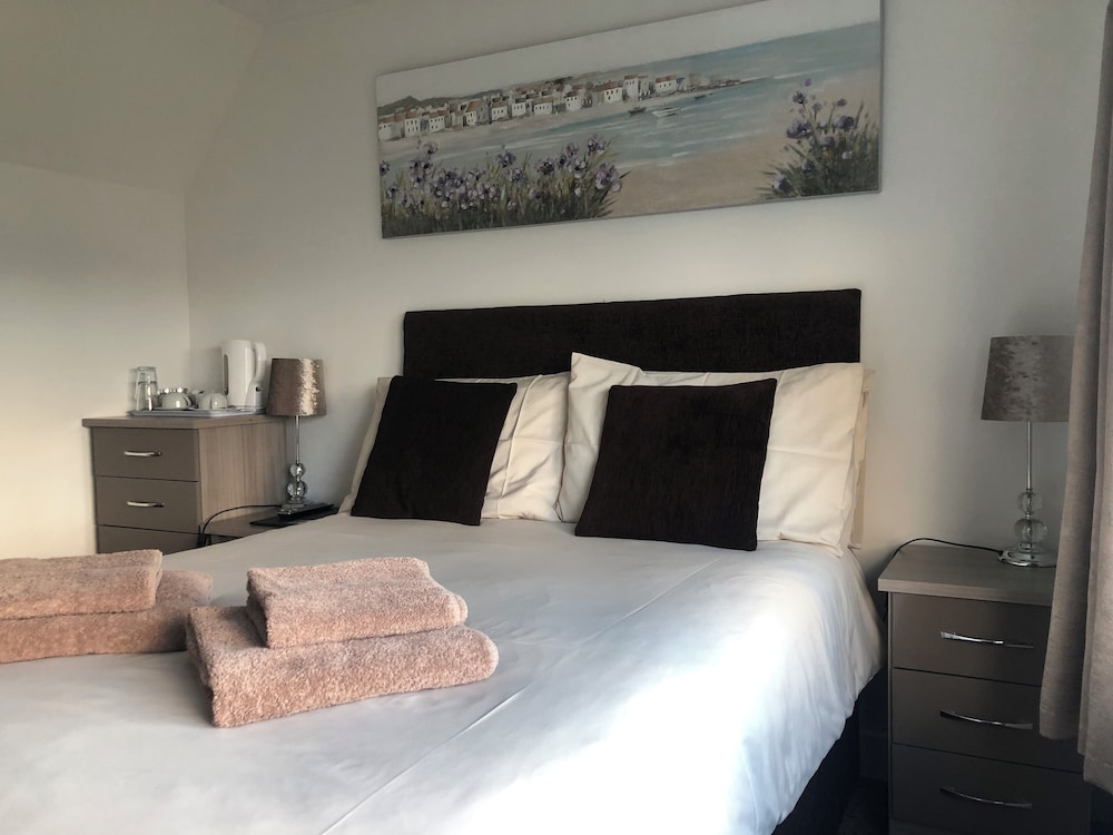Basic Double Room photo 2