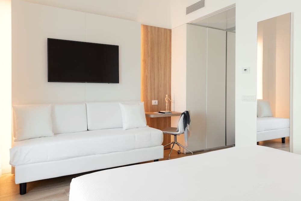 Standard Triple Room - Photo 3
