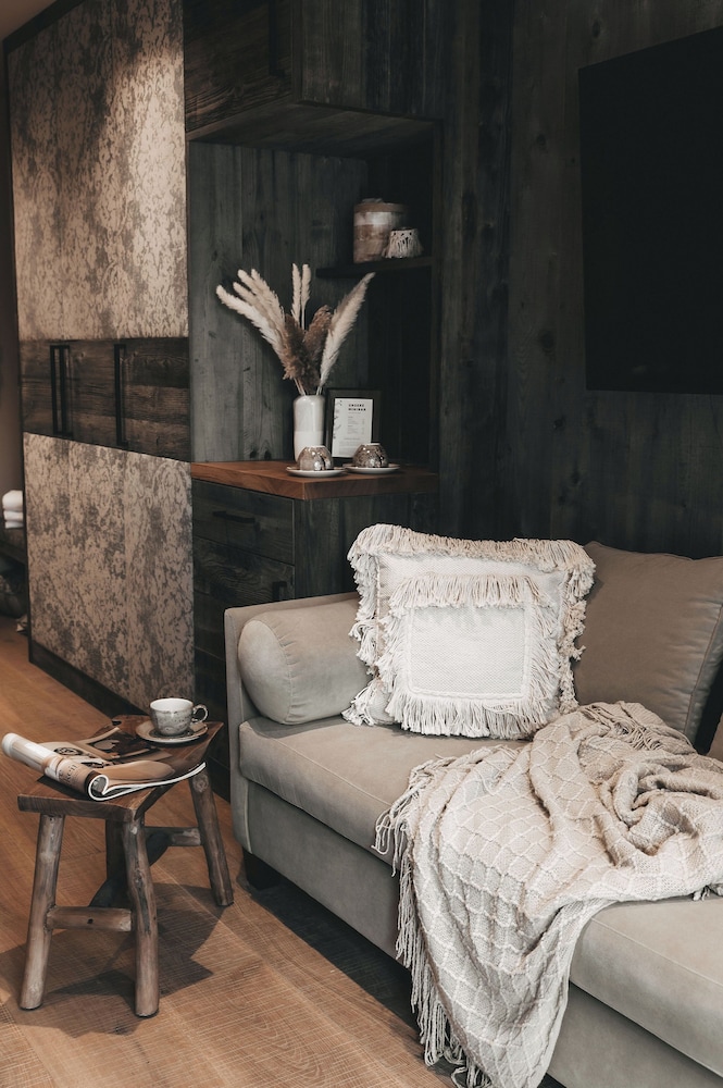 Design Suite photo 3