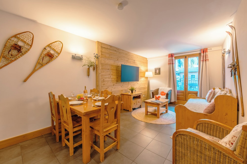 Family Apartment, Multiple Bedrooms (Vallorcine Loriaz 14 ski in / ski out)
