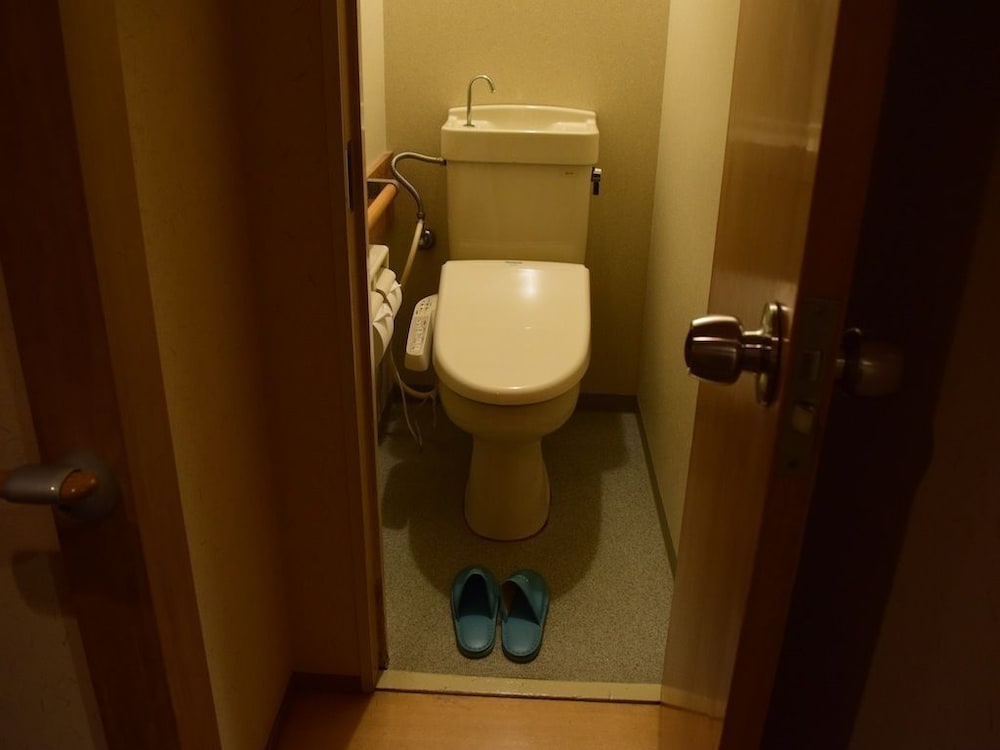 Japanese Style Room with Private Toilet photo 2