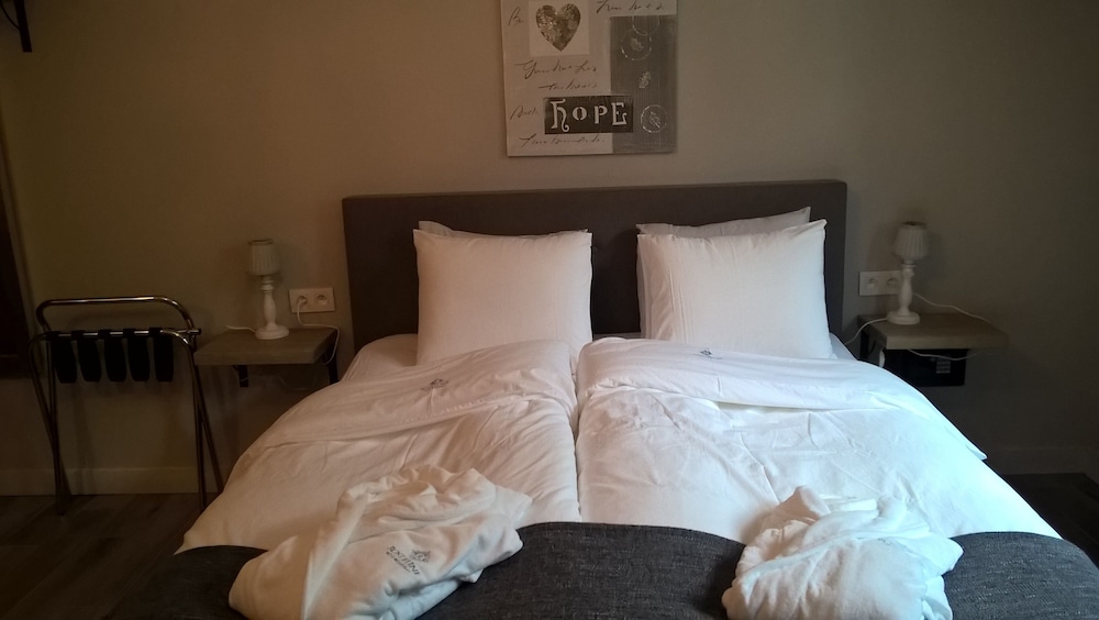 Double Room (Victoria) photo 3