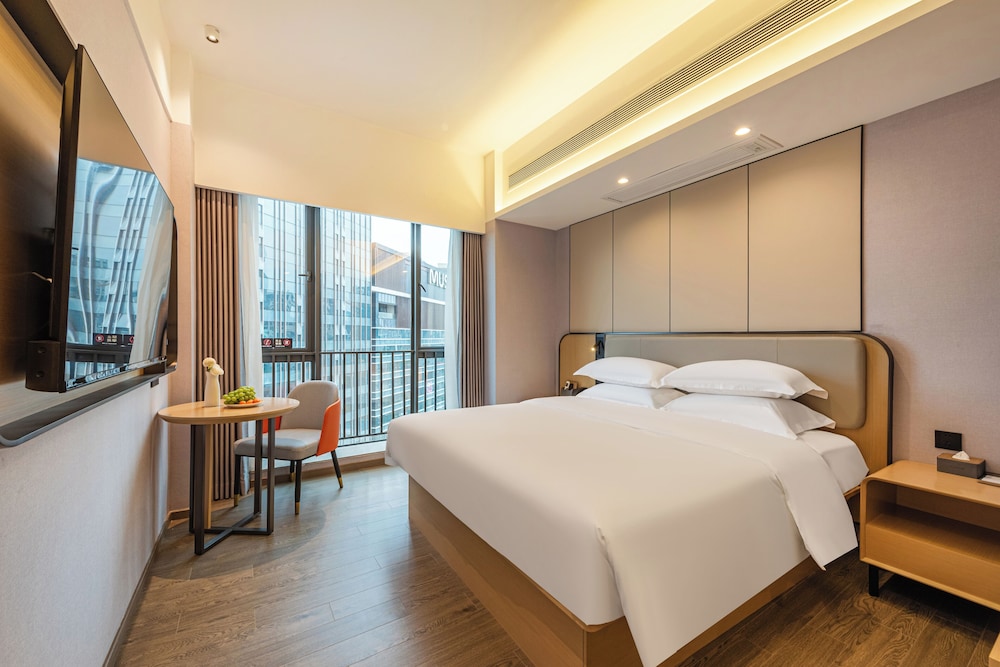 City View King Room