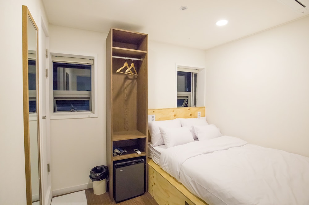 Double Room - Photo 2