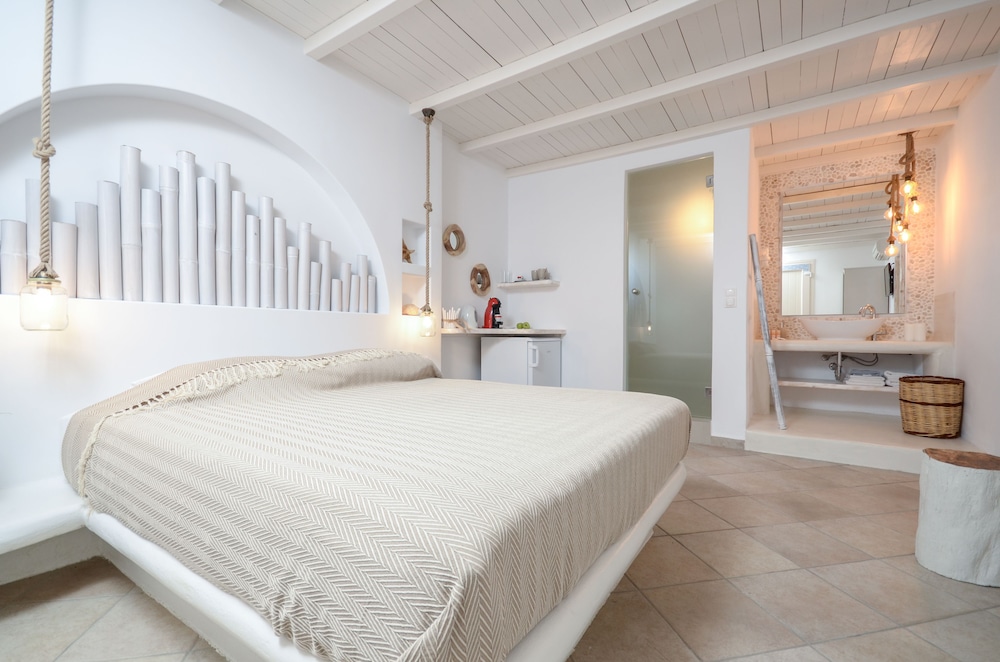 Suite (Top Floor with Outdoor Hot Tub) photo 1